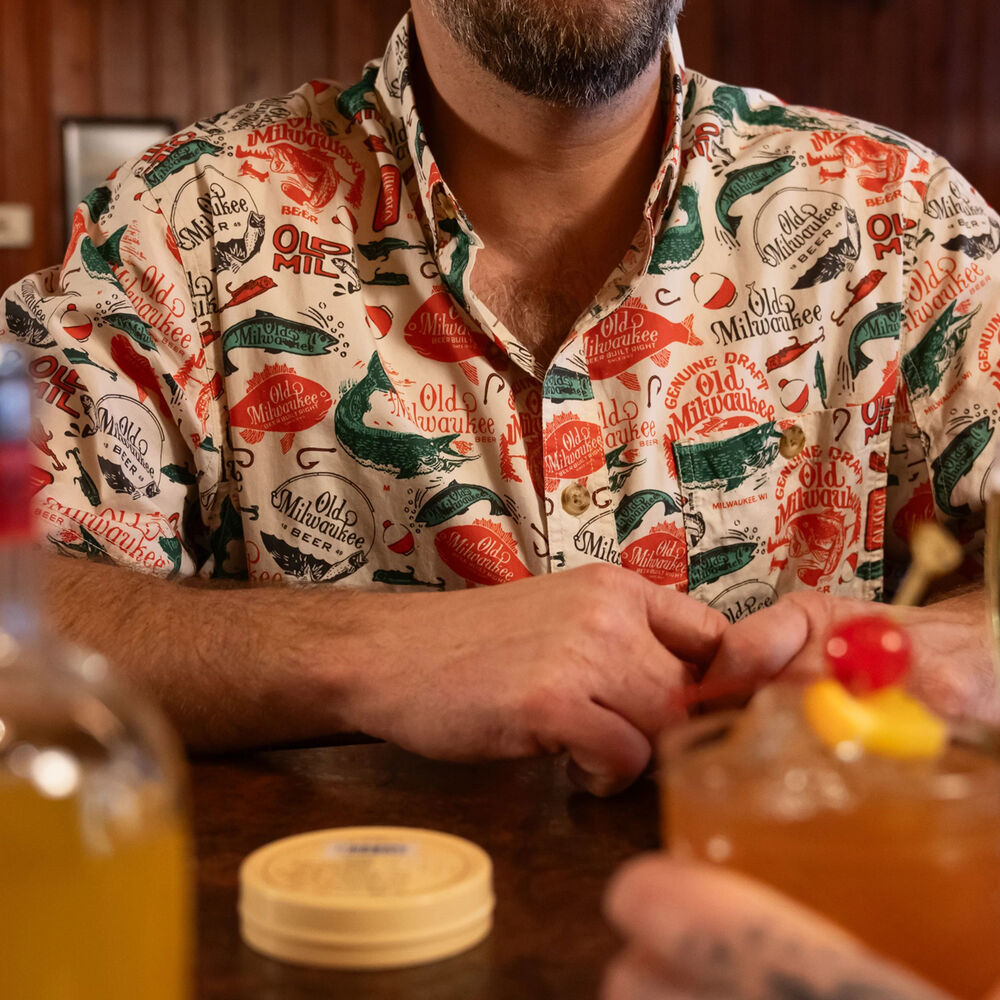 Men's BBQ Relaxed Fit Short Sleeve Shirt Main Image