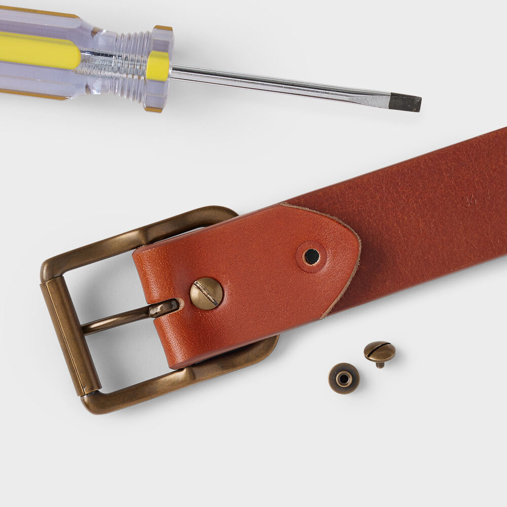Men's Bull Butt Leather Belt Main Image
