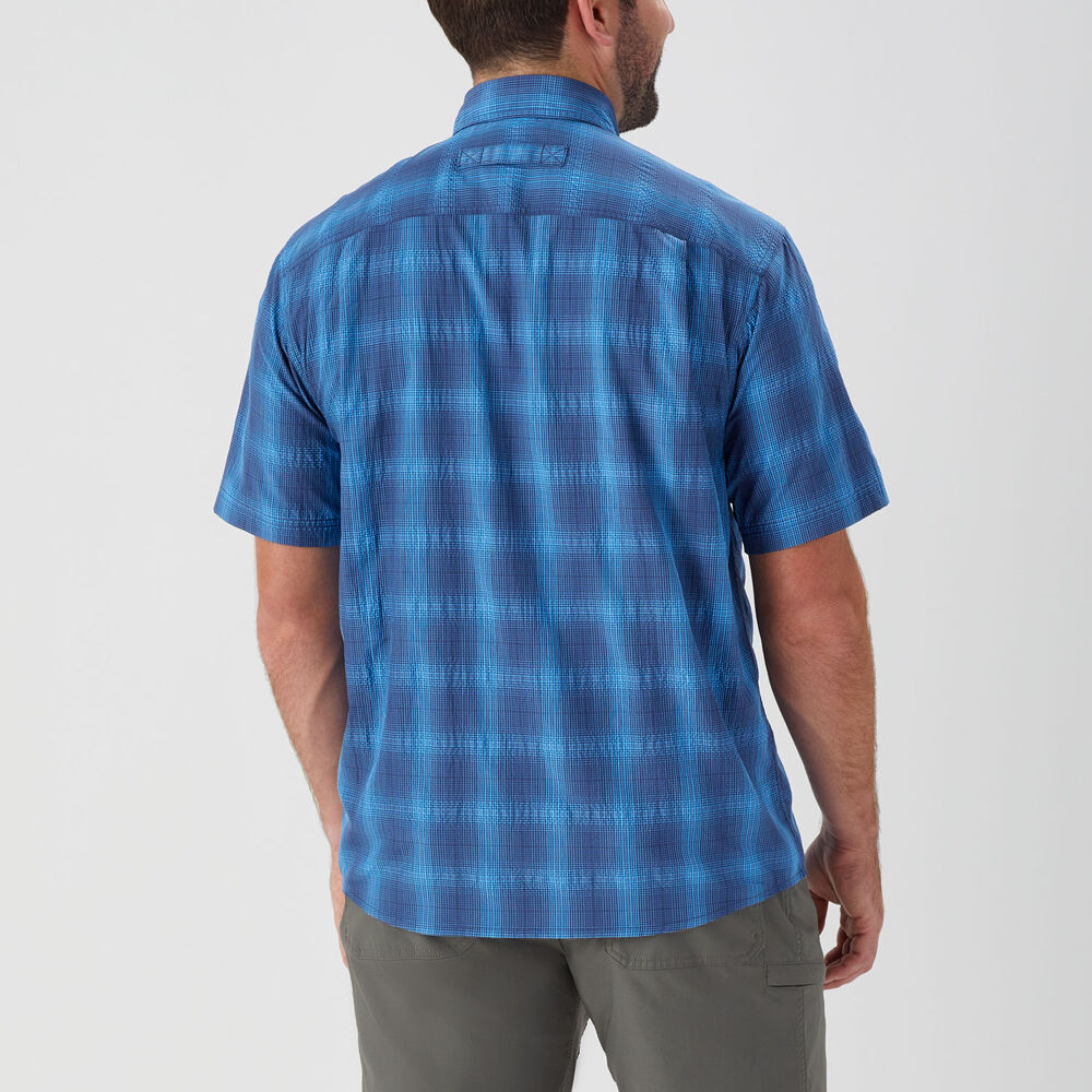 Men's Armachillo Relaxed Fit Short Sleeve Shirt Main Image