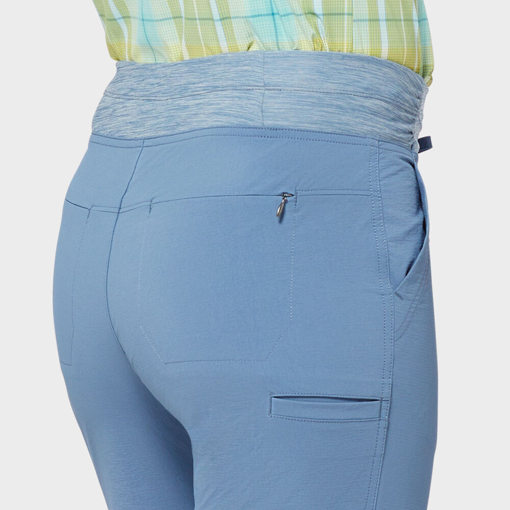 Women's Armachillo Cooling 10'' Shorts Main Image